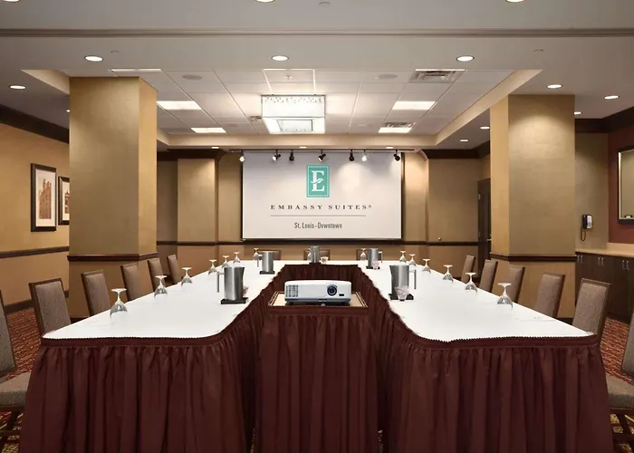 Boutique hotel only: Embassy Suites Saint Louis - Downtown